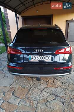 Внедорожник / Кроссовер Audi Q5 2018 в 