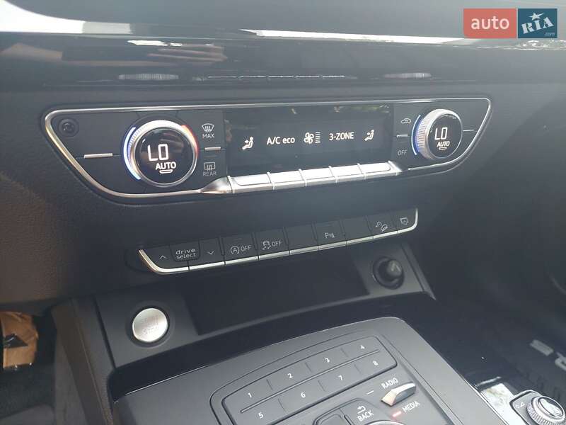 Внедорожник / Кроссовер Audi Q5 2017 в Коломые