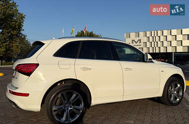 Позашляховик / Кросовер Audi Q5 2015 в 