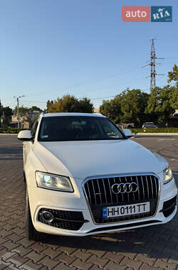 Позашляховик / Кросовер Audi Q5 2015 в 