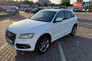 Позашляховик / Кросовер Audi Q5 2015 в 
