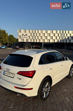 Позашляховик / Кросовер Audi Q5 2015 в 