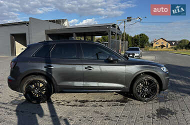 Внедорожник / Кроссовер Audi Q5 2017 в 