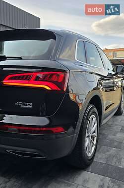 Позашляховик / Кросовер Audi Q5 2018 в 