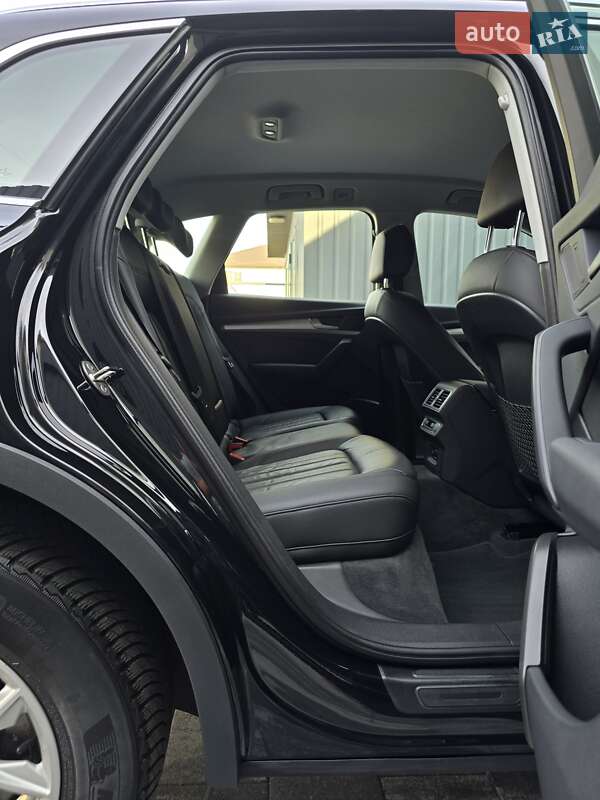 Позашляховик / Кросовер Audi Q5 2018 в Луцьку