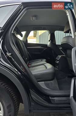 Позашляховик / Кросовер Audi Q5 2018 в 