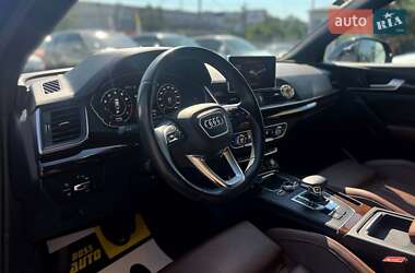 Внедорожник / Кроссовер Audi Q5 2018 в 
