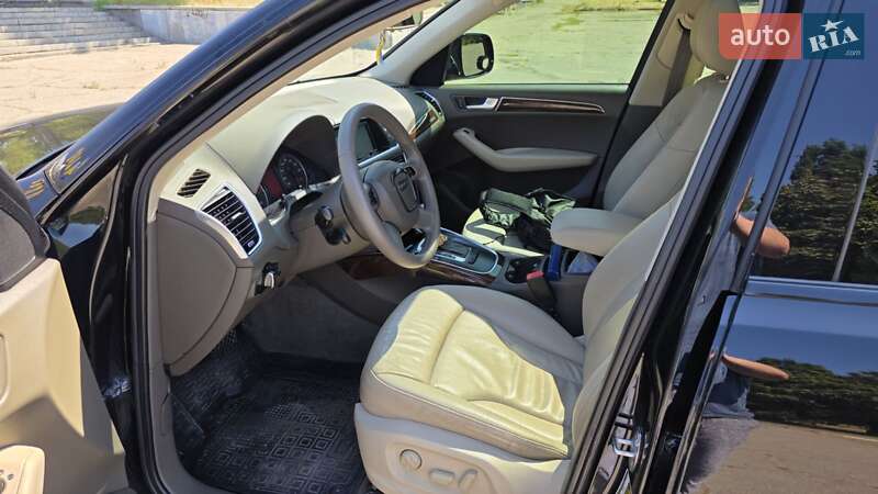 Внедорожник / Кроссовер Audi Q5 2011 в Запорожье