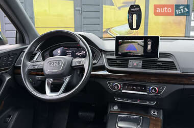 Внедорожник / Кроссовер Audi Q5 2017 в 