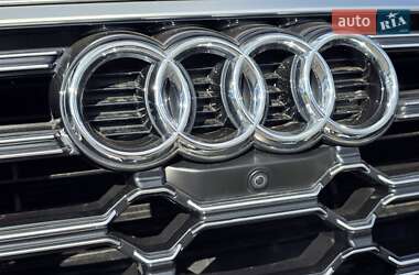 Внедорожник / Кроссовер Audi Q5 2022 в 