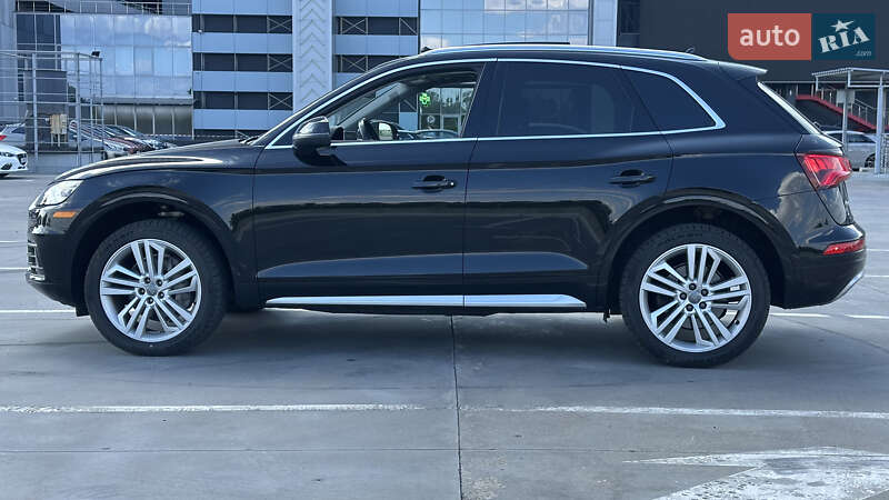 Внедорожник / Кроссовер Audi Q5 2018 в Киеве