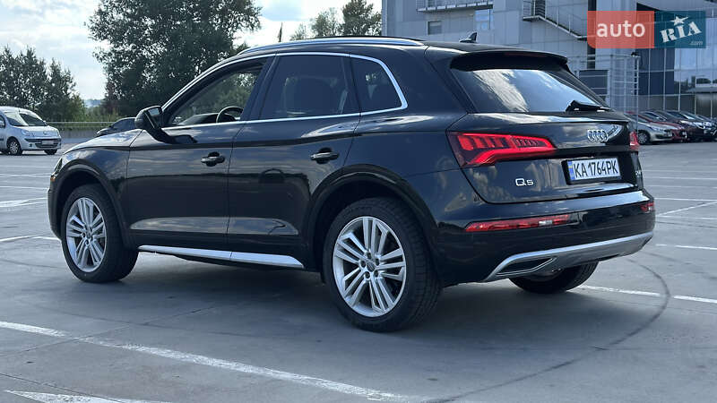 Внедорожник / Кроссовер Audi Q5 2018 в Киеве