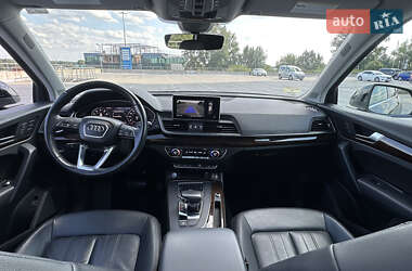 Внедорожник / Кроссовер Audi Q5 2018 в 