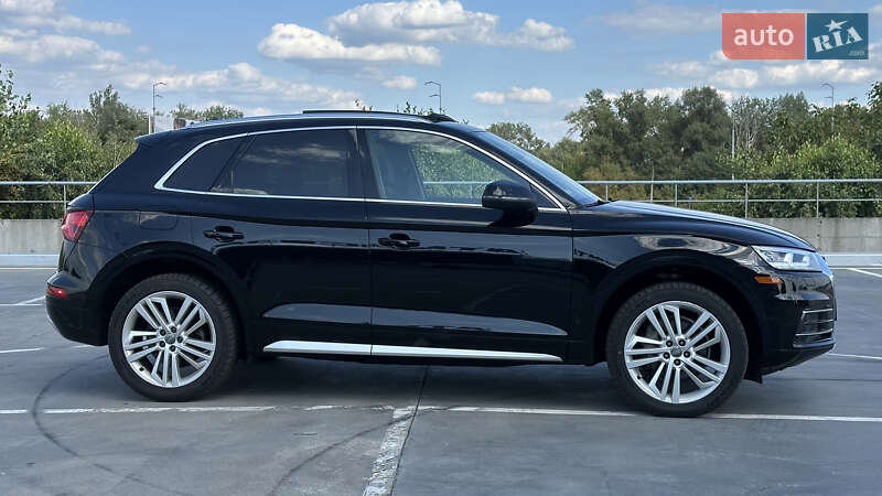 Внедорожник / Кроссовер Audi Q5 2018 в Киеве