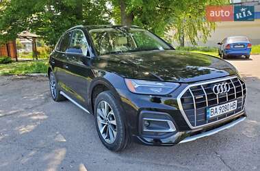 Внедорожник / Кроссовер Audi Q5 2021 в 
