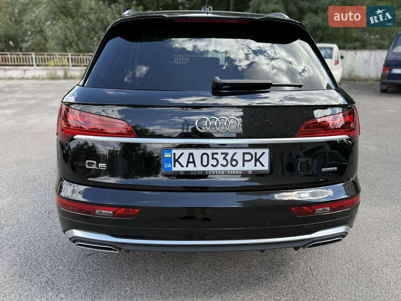 Внедорожник / Кроссовер Audi Q5 2021 в Киеве