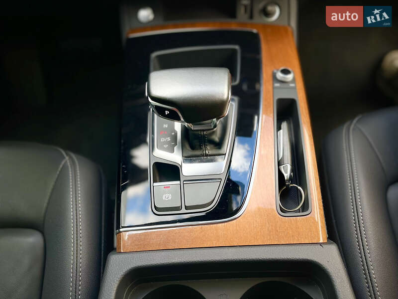 Внедорожник / Кроссовер Audi Q5 2022 в Киеве