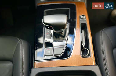 Внедорожник / Кроссовер Audi Q5 2022 в 
