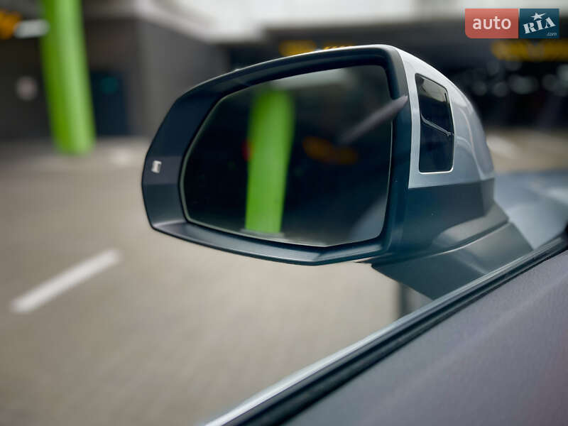Внедорожник / Кроссовер Audi Q5 2022 в Киеве