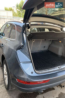 Внедорожник / Кроссовер Audi Q5 2011 в 