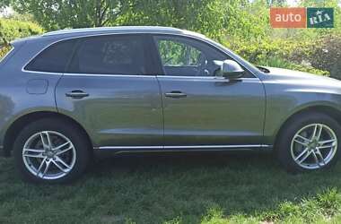 Внедорожник / Кроссовер Audi Q5 2015 в 