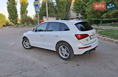 Позашляховик / Кросовер Audi Q5 2016 в 