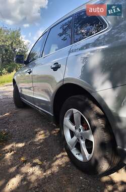 Внедорожник / Кроссовер Audi Q5 2011 в 