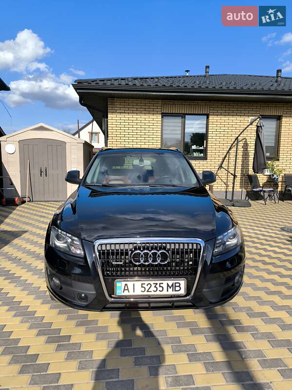 Внедорожник / Кроссовер Audi Q5 2009 в Петропавловской Борщаговке