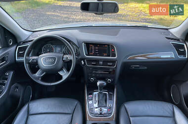 Позашляховик / Кросовер Audi Q5 2015 в 