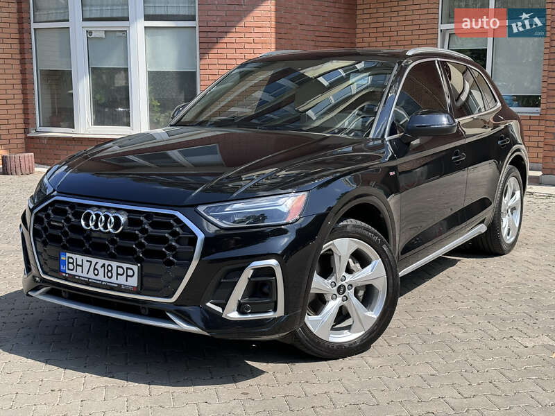 Внедорожник / Кроссовер Audi Q5 2021 в Киеве