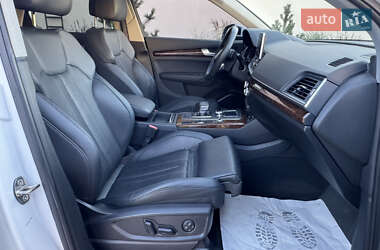 Внедорожник / Кроссовер Audi Q5 2017 в 