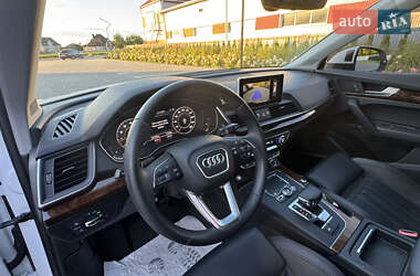Внедорожник / Кроссовер Audi Q5 2017 в 