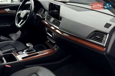 Внедорожник / Кроссовер Audi Q5 2021 в 