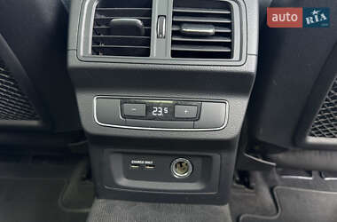 Внедорожник / Кроссовер Audi Q5 2021 в 