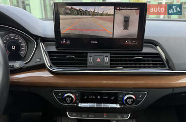 Внедорожник / Кроссовер Audi Q5 2021 в 