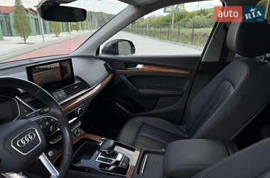Внедорожник / Кроссовер Audi Q5 2021 в 