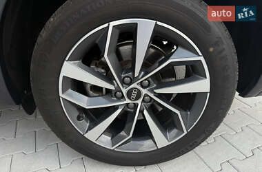 Внедорожник / Кроссовер Audi Q5 2021 в 
