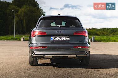 Внедорожник / Кроссовер Audi Q5 2021 в 