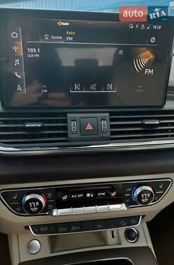 Внедорожник / Кроссовер Audi Q5 2021 в 