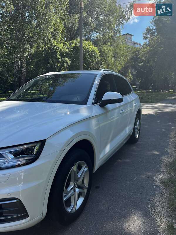 Внедорожник / Кроссовер Audi Q5 2018 в Киеве