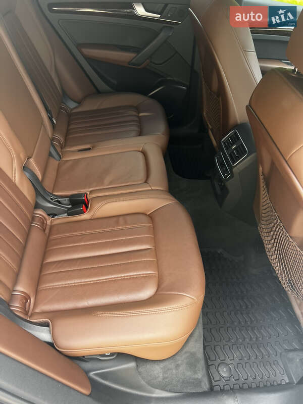 Внедорожник / Кроссовер Audi Q5 2018 в Киеве