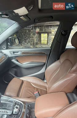 Внедорожник / Кроссовер Audi Q5 2015 в 