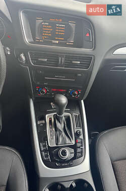 Внедорожник / Кроссовер Audi Q5 2011 в 