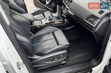 Внедорожник / Кроссовер Audi Q5 2019 в 