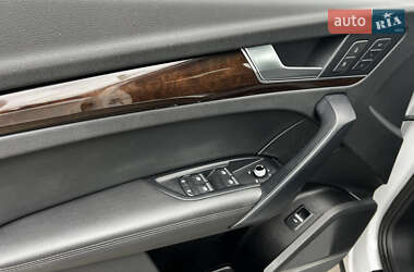 Внедорожник / Кроссовер Audi Q5 2019 в 