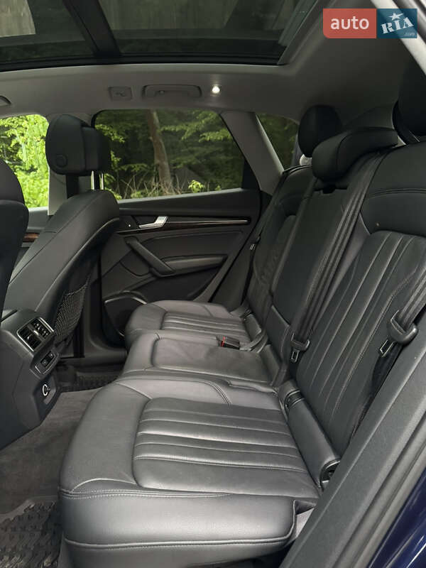 Внедорожник / Кроссовер Audi Q5 2017 в Львове