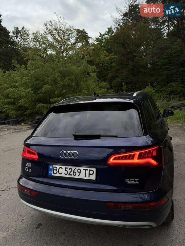 Внедорожник / Кроссовер Audi Q5 2017 в Львове