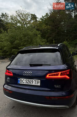 Внедорожник / Кроссовер Audi Q5 2017 в 