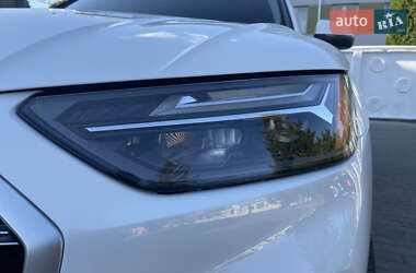 Внедорожник / Кроссовер Audi Q5 2021 в 