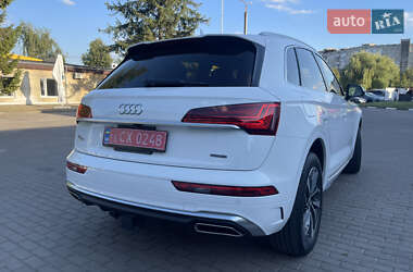Внедорожник / Кроссовер Audi Q5 2021 в 